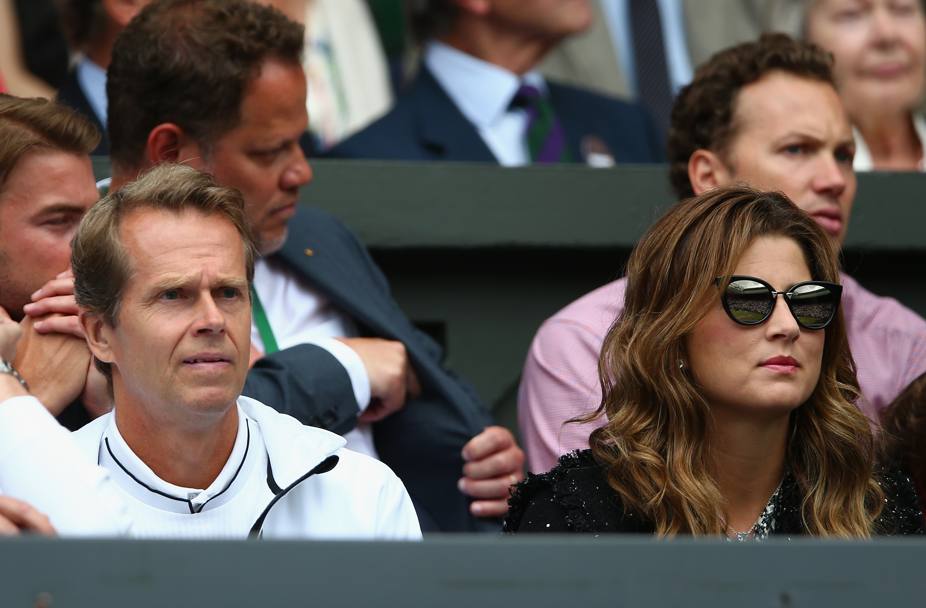 Mirka Federer con il coach del marito Stefan Edberg (Getty Images)